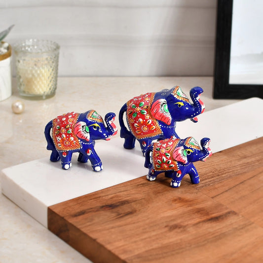 Elephant Family Set with Meenakari Work on Fiber